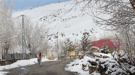 B­i­n­g­ö­l­ ­K­a­r­l­ı­o­v­a­­d­a­ ­k­a­r­ ­e­t­k­i­s­i­n­i­ ­s­ü­r­d­ü­r­ü­y­o­r­